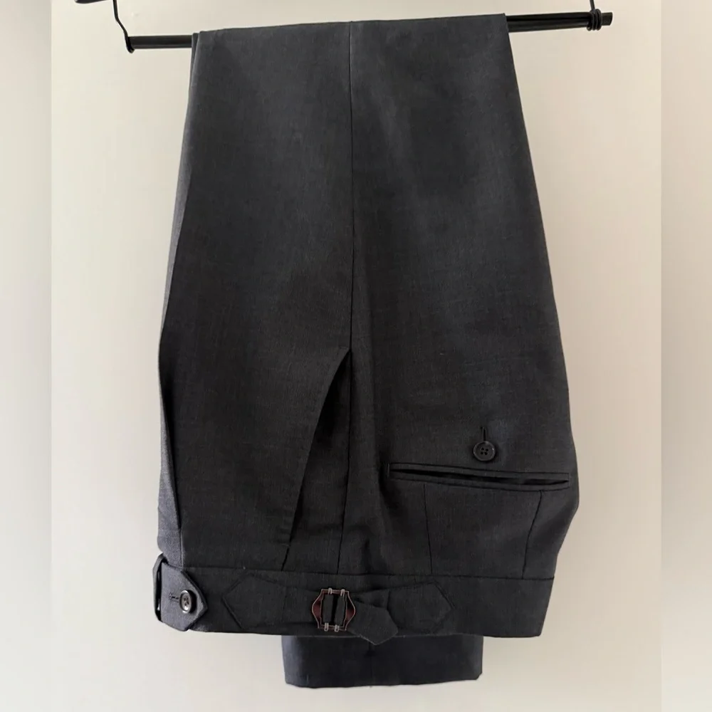 Spier & Mackay Charcoal Suit 36R – Patch Pockets, Pleated, Side Tab Trousers - Picture 3 of 7